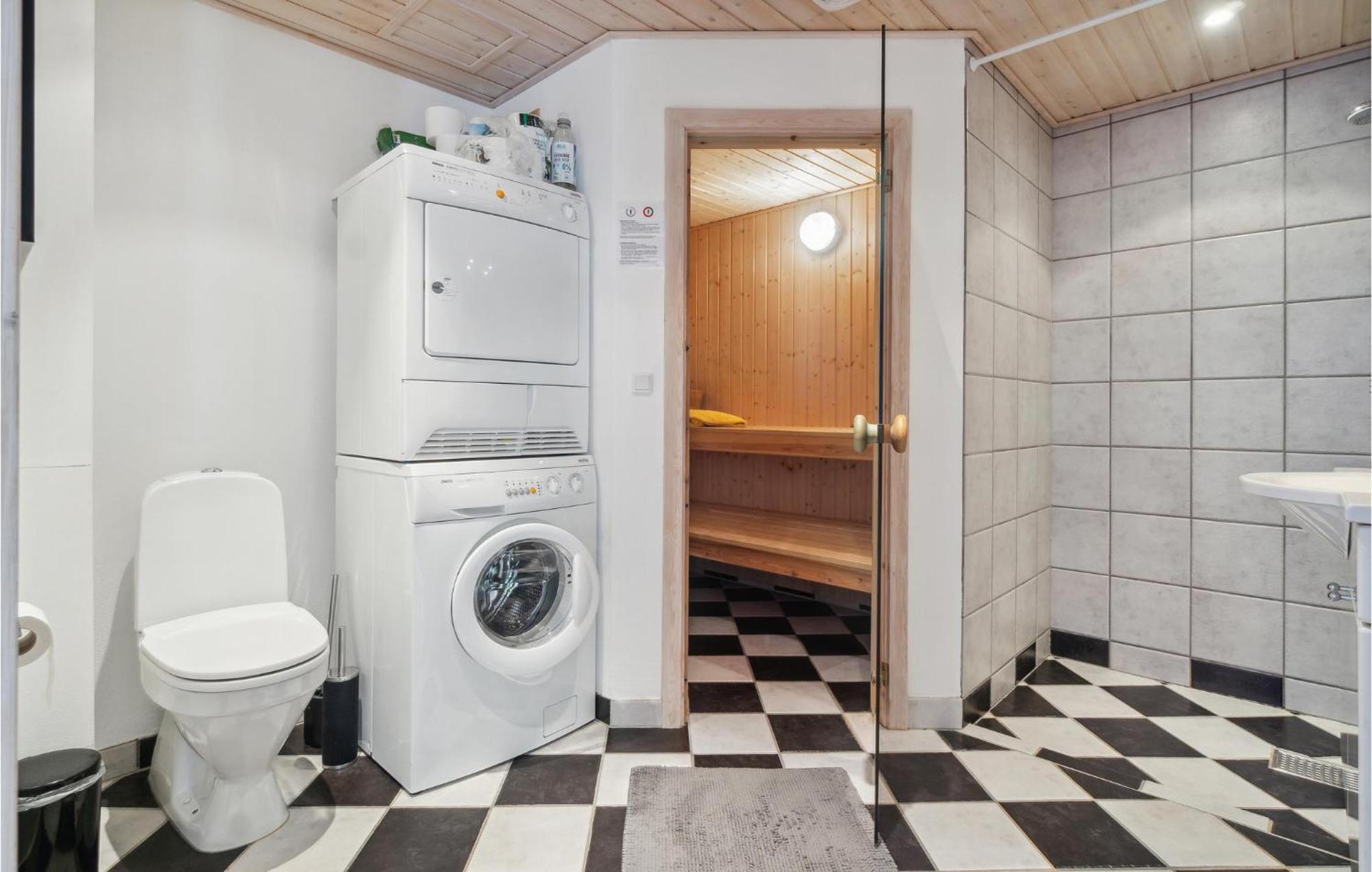Amazing Home In Hasle With Wifi Extérieur photo
