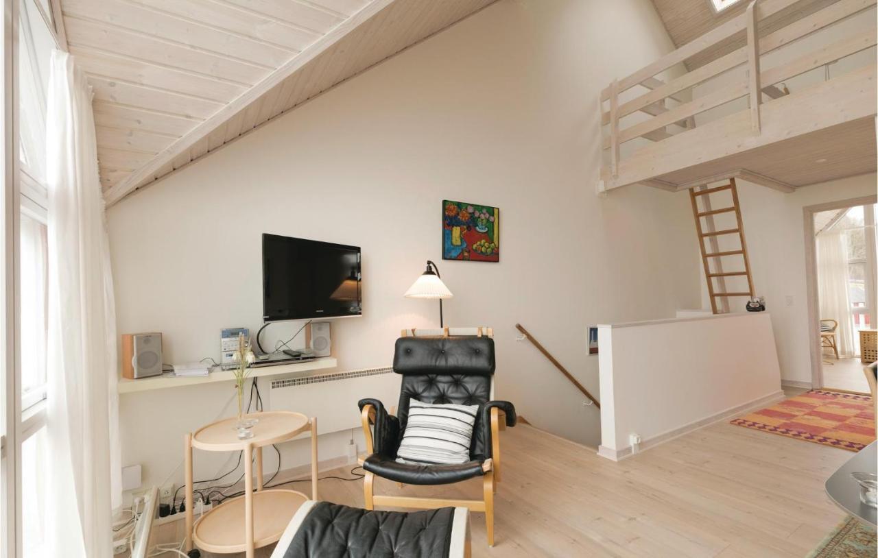 Amazing Home In Hasle With Wifi Extérieur photo